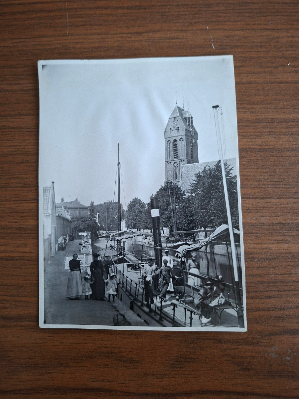 foto, Oudewater kade a/d Hollandsche IJssel, Verzamelen, Ophalen of Verzenden, 1940 tot 1960, Gelopen, Zuid-Holland