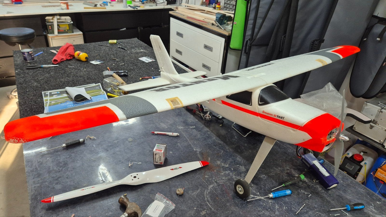 Multiplex Mentor met zender, Hobby en Vrije tijd, Modelbouw | Radiografisch | Vliegtuigen, Ophalen, Gebruikt, Elektro, RTF (Ready to Fly)