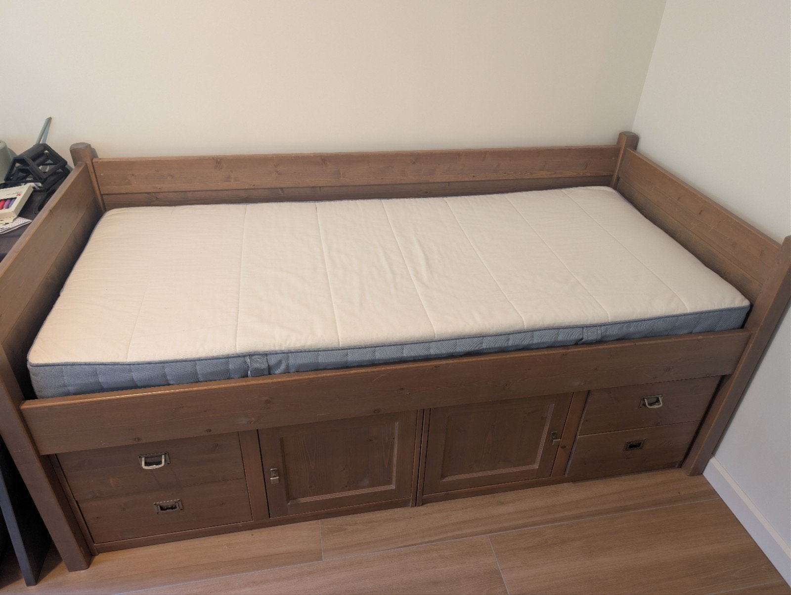 Stevig eenpersoonsbed met opbergruimte - 210x98x95 cm, Huis en Inrichting, Ophalen, Gebruikt, 90 cm, Eenpersoons