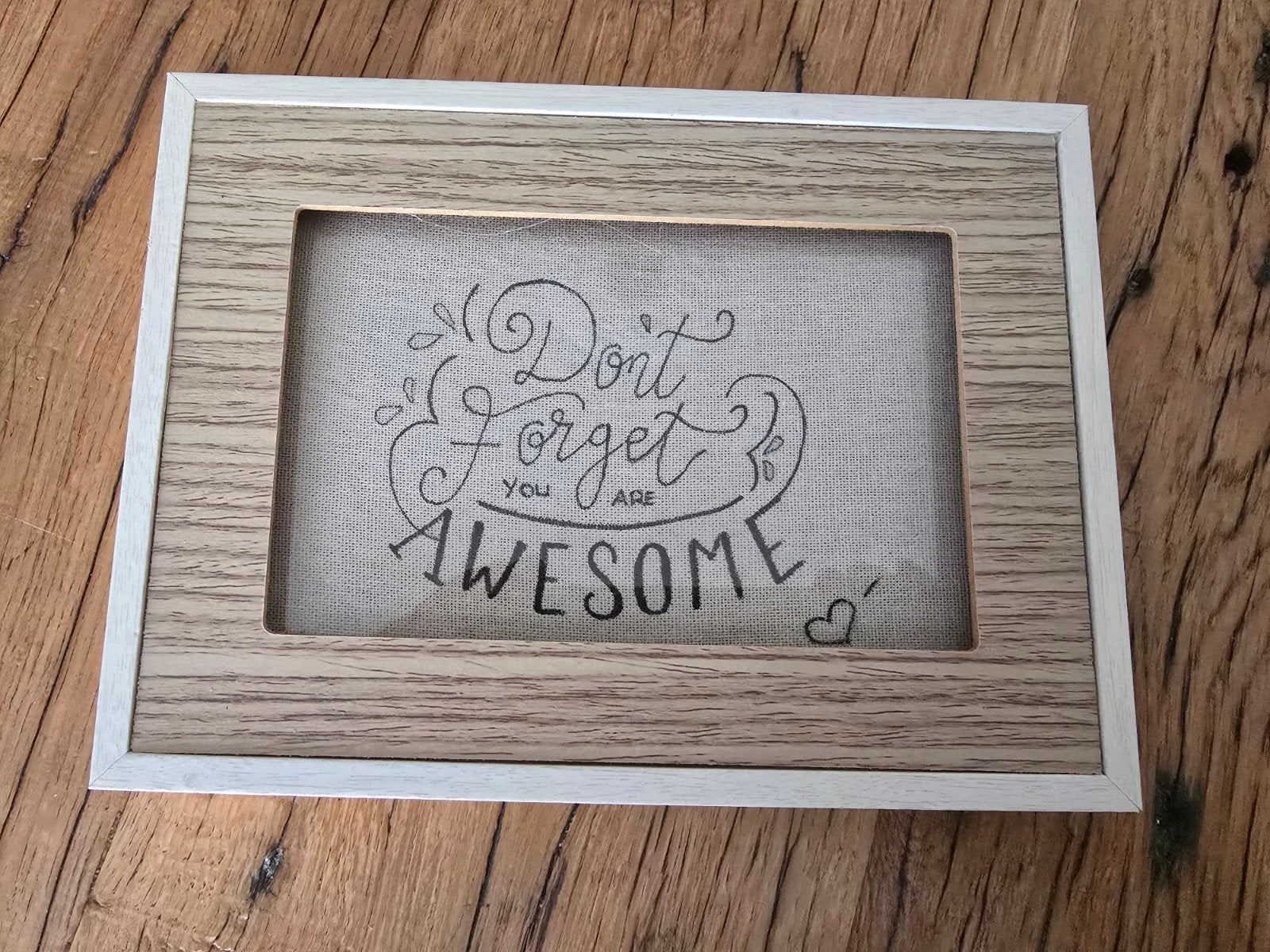 Te koop houten foto lijst 15x20cm., Beige, Hout, Standaard fotolijst, Ophalen of Verzenden