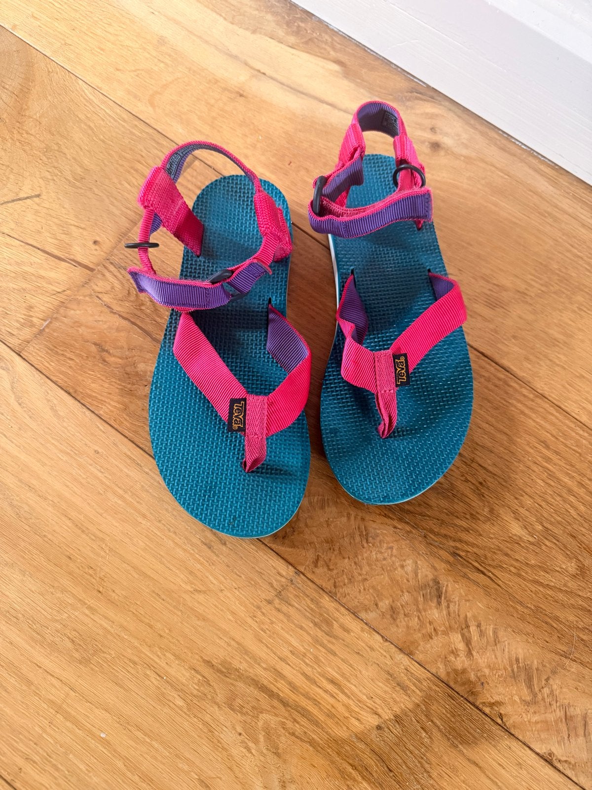 Teva sandalen - Maat 37 - Roze/Paars/Blauw, Ophalen of Verzenden, Zo goed als nieuw, Roze, Sandalen of Muiltjes