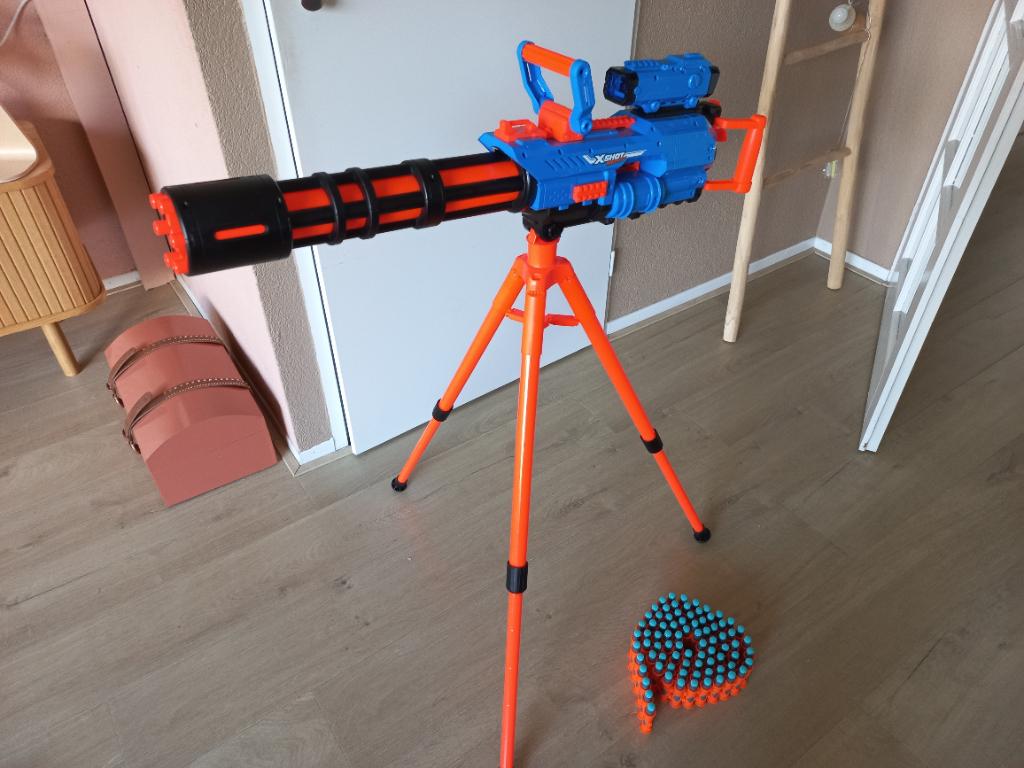 X-shot minigun, auto fire, Ophalen of Verzenden, Zo goed als nieuw