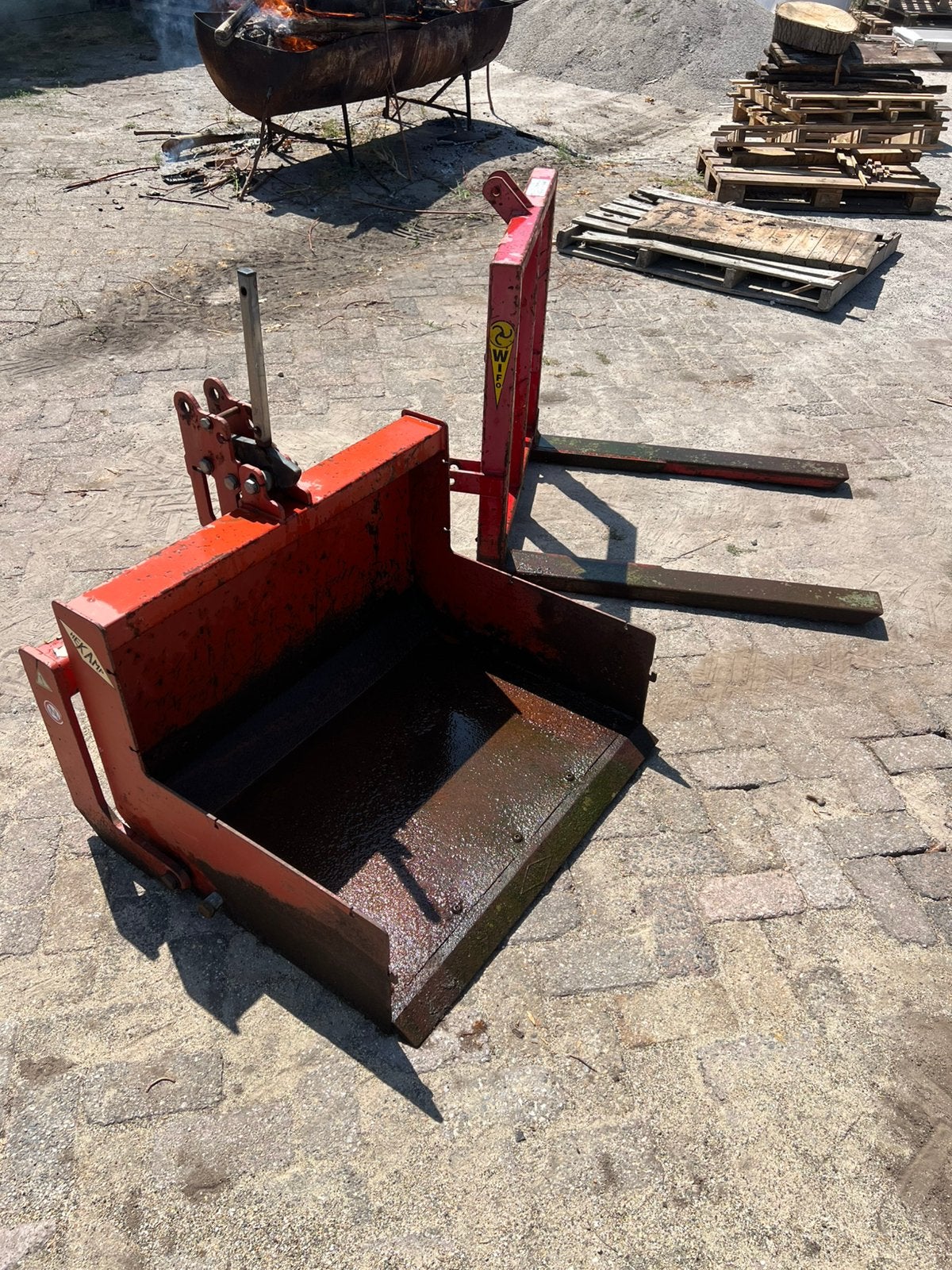 Grondbak en palletdrager (hobbymatig), Ophalen, Gebruikt