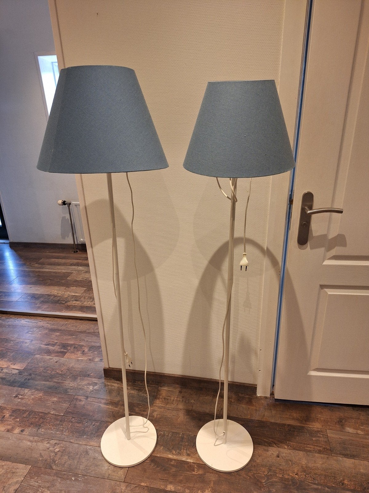 IKEA vloerlampen met blauwe kap (set van 2), Ophalen, Gebruikt, Modern, Scandinavisch, Metaal