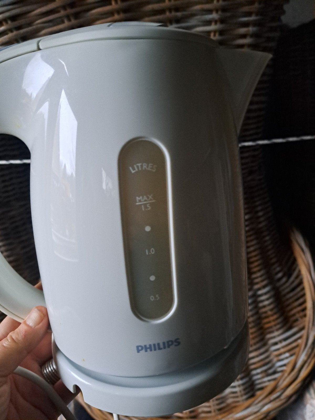 Philips witte waterkoker, 1 tot 2 liter, Ophalen of Verzenden, Zo goed als nieuw, Draadloos