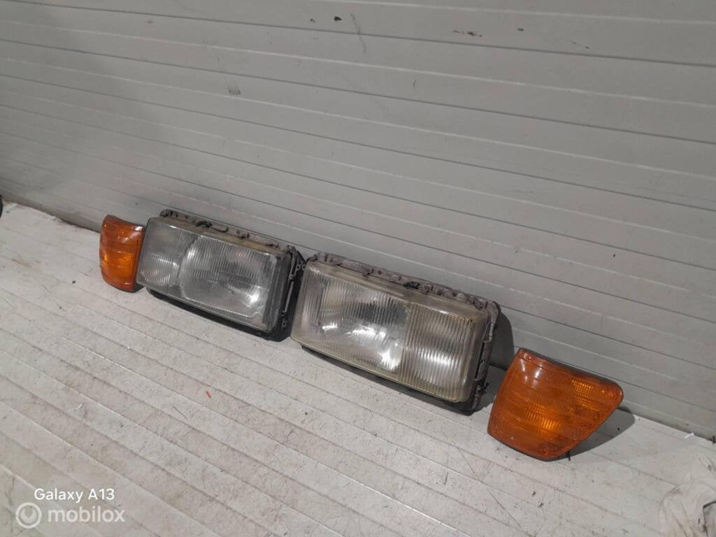 Koplamp Mercedes W116 1305543055, Gebruikt, Ophalen of Verzenden