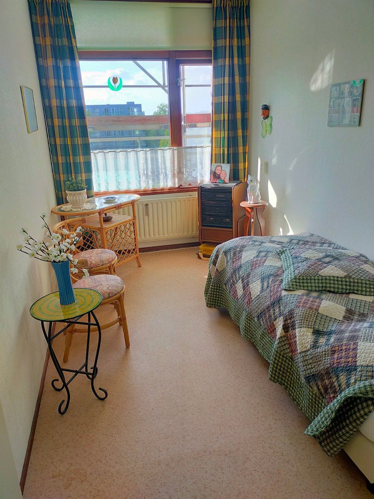 Eenpersoonsbed in goede staat, evt. met gratis matras, Huis en Inrichting, Ophalen, Eenpersoons