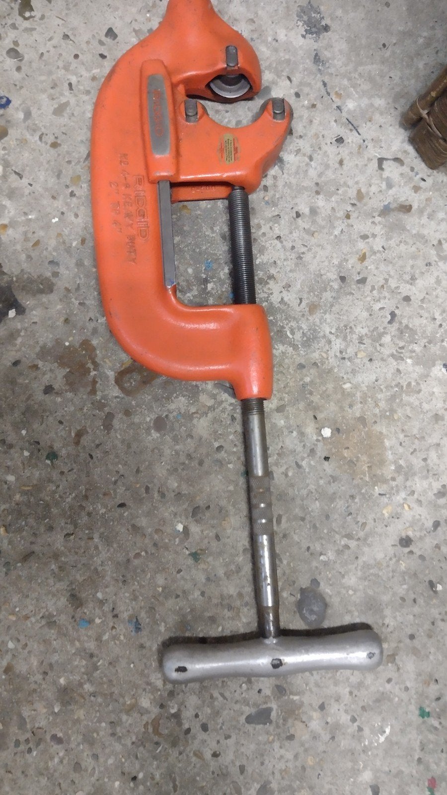 Ridgid pijpsnijder 2" tot 4" Heavy Duty, Doe-het-zelf en Verbouw, Gereedschap | Handgereedschap, Ophalen of Verzenden, Gebruikt