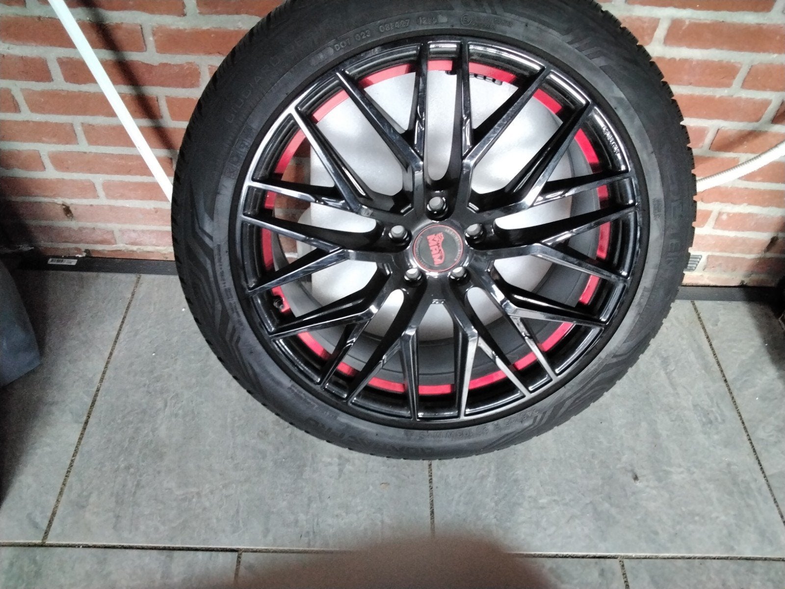 Zo goed als nieuwe 20 inch velgen met 4-seizoenenbanden, Ophalen, Gebruikt, Banden en Velgen, All Season