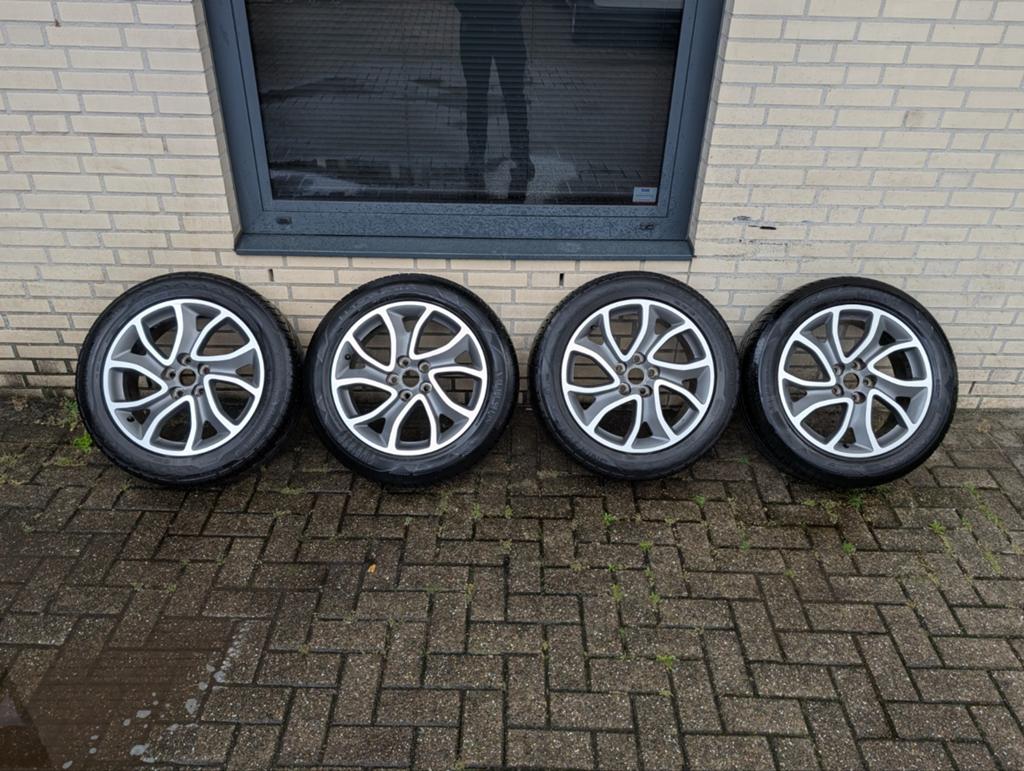 Velgen + Banden Citroën C-Crosser, Ophalen, 18 inch, Winterbanden, Velg(en)