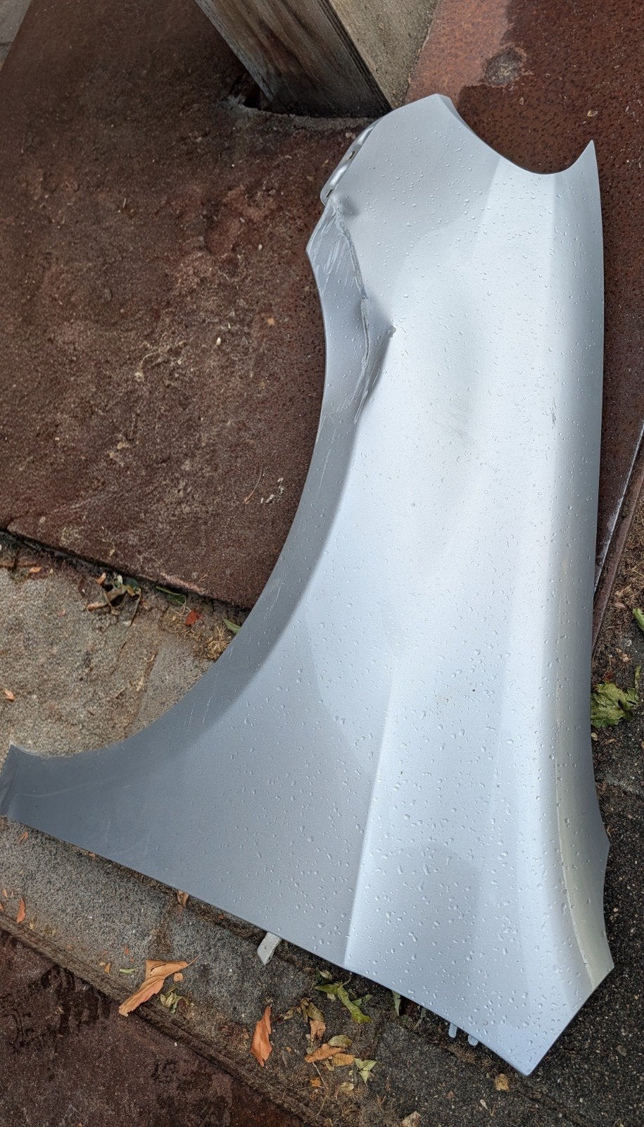 VW Golf 6 Spatbord Links LA7W Zilvergrijs (schade), Auto-onderdelen, Carrosserie en Plaatwerk, Ophalen, Gebruikt, Volkswagen, Voor