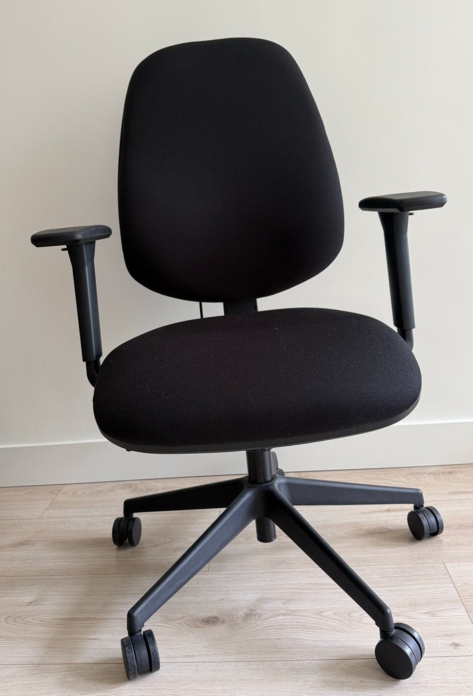 Desk chair black fully functioning, Ophalen, Zo goed als nieuw