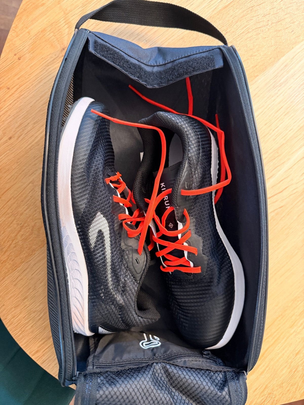 Kiprun Spikes Atletiek Hardloopschoenen maat 36, Sport en Fitness, Loopsport en Atletiek, Zo goed als nieuw, Spikes, Hardlopen