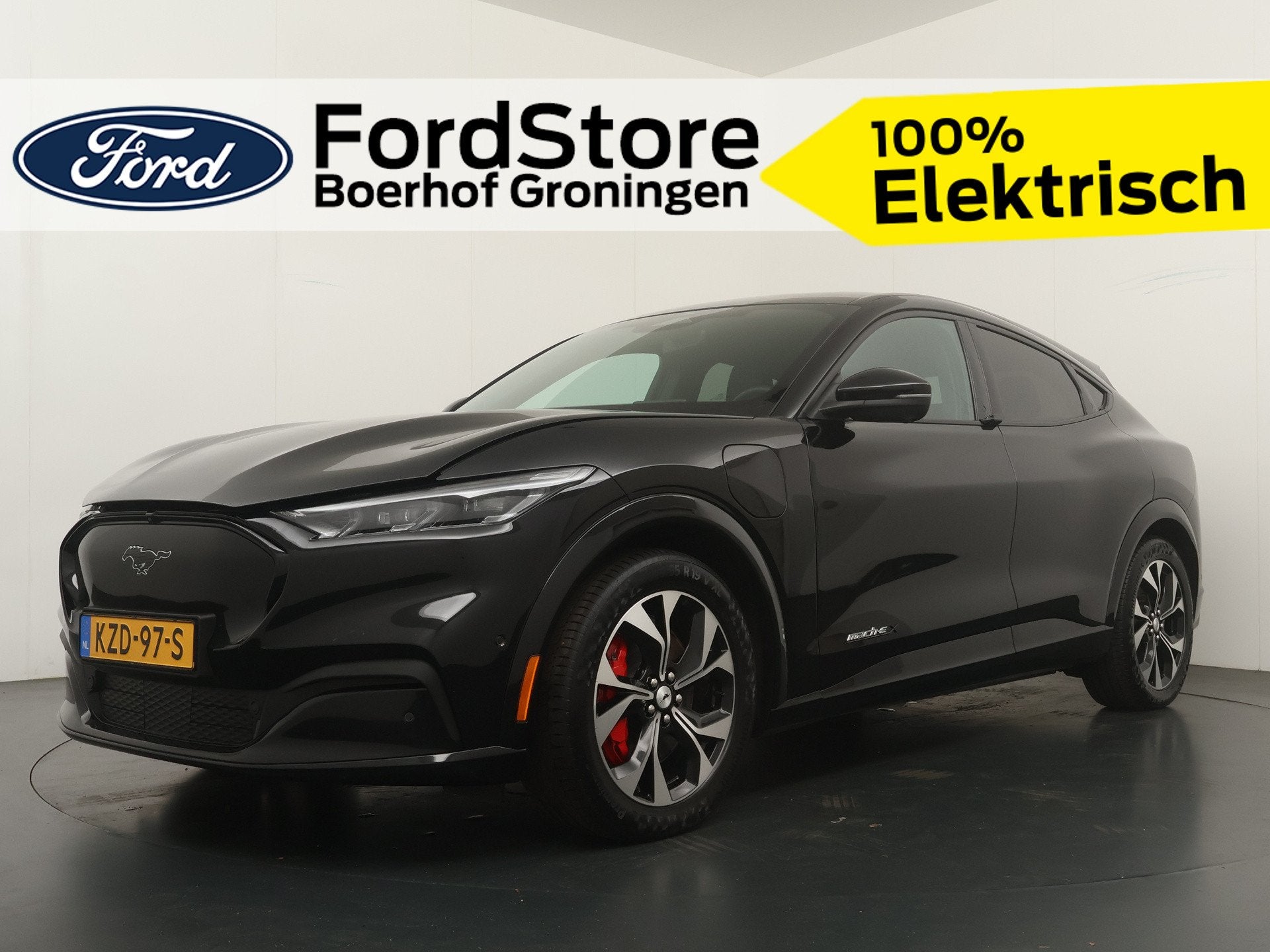 Ford Mustang Mach-E Extended RWD 98 kWh Premium | Adapt. Cru, Automaat, Gebruikt, 610 km, Zwart