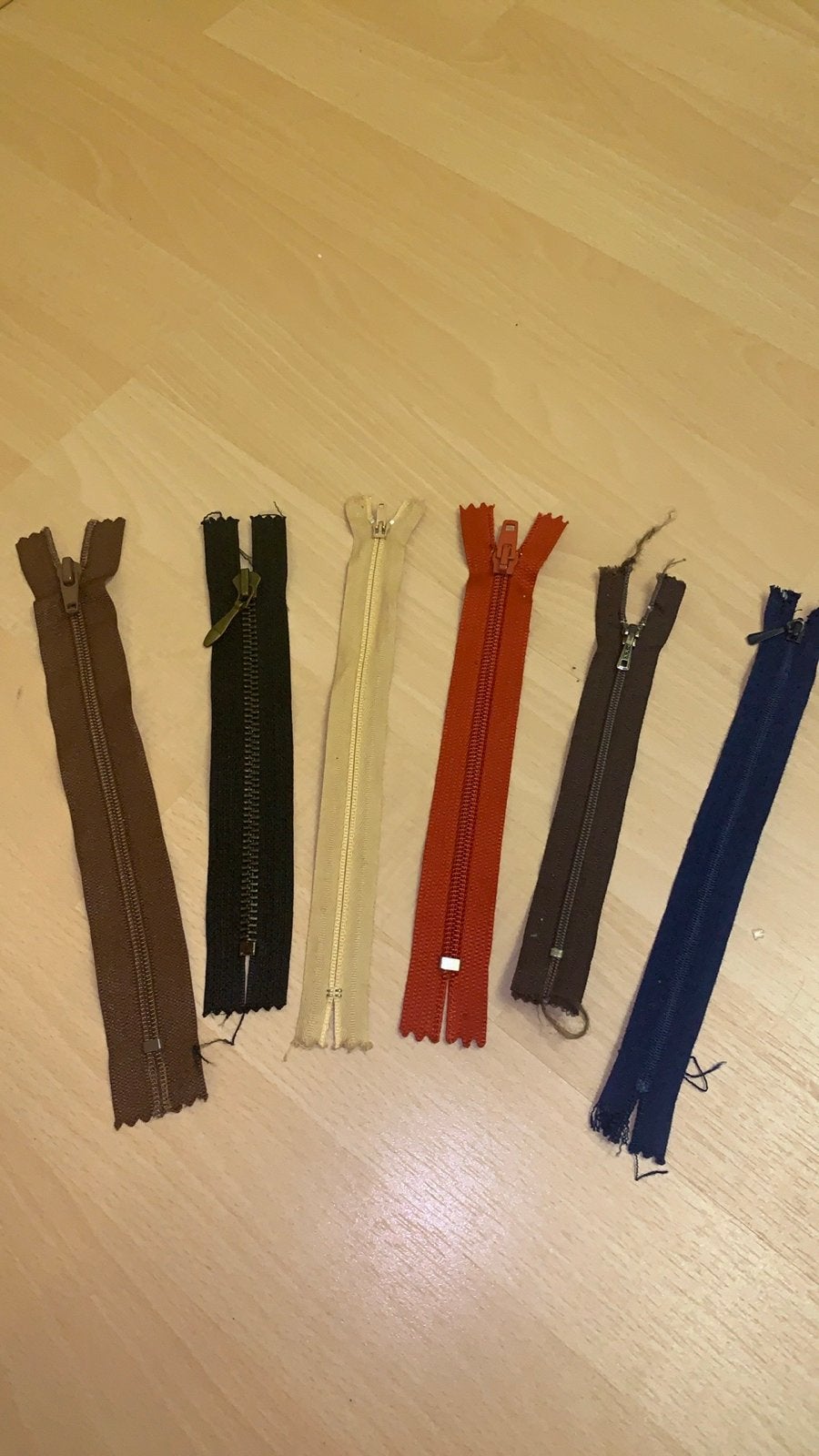 Diverse ritsen in verschillende kleuren, Hobby en Vrije tijd, Naaien en Fournituren, Gebruikt, Rits of Sluiting, Ophalen of Verzenden