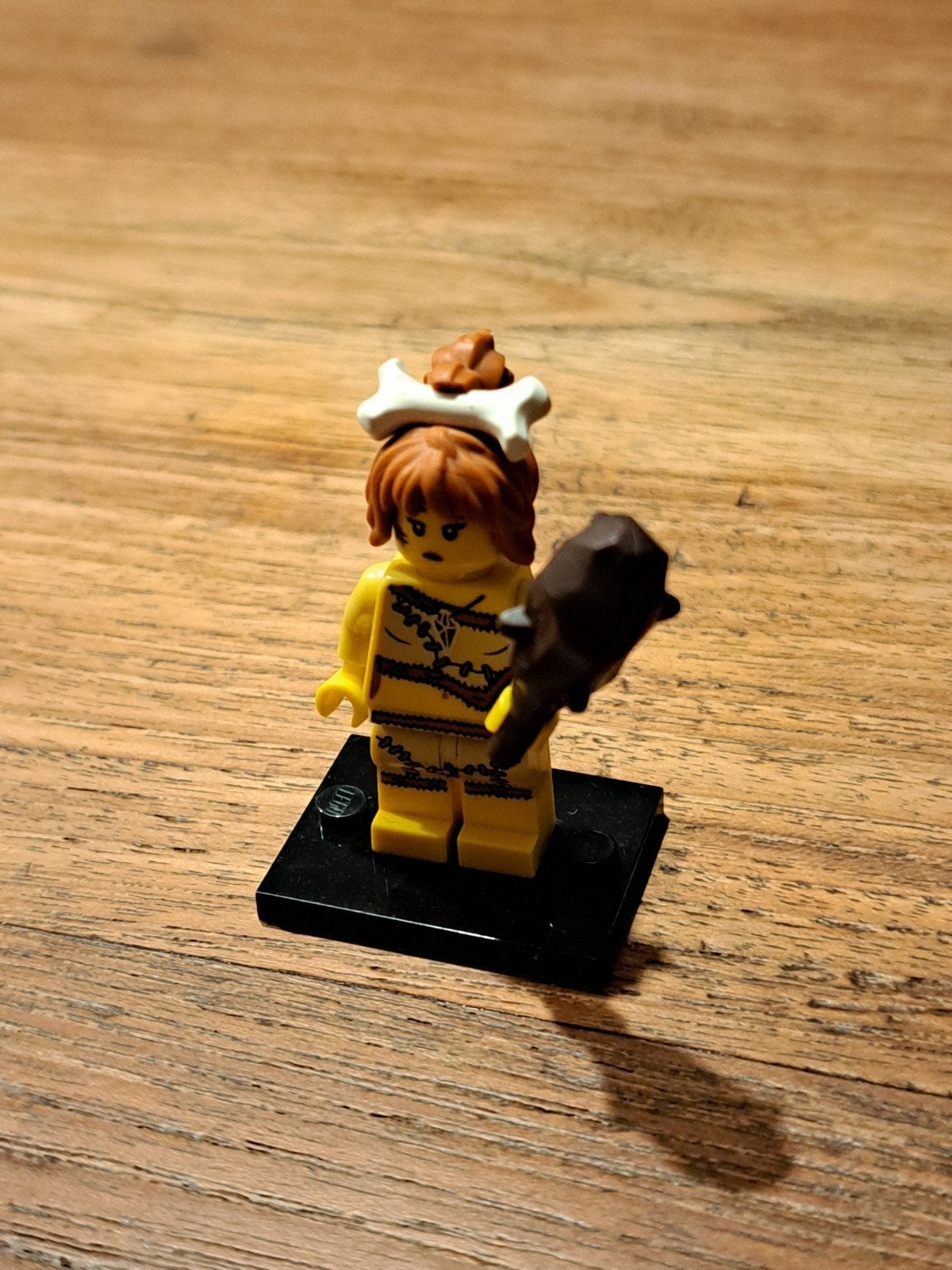 Lego 8805 series 5 Minifiguur 'Cave Woman', Ophalen of Verzenden, Zo goed als nieuw, Minifiguur, Lego