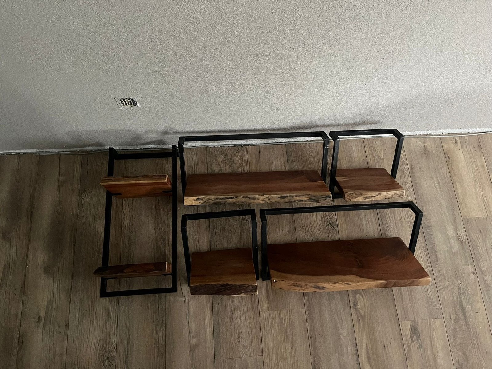 Set van 5 industriële wandplanken - Hout en metaal, Ophalen of Verzenden, Zo goed als nieuw