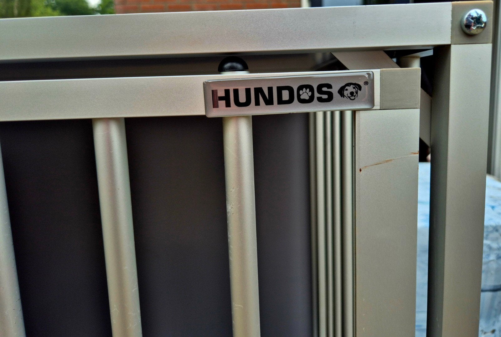 Hundos bench maat S (kleine honden)inclusief slipmat, Ophalen, Zo goed als nieuw
