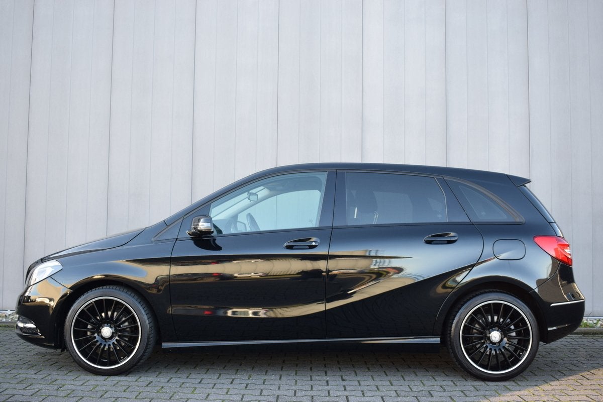 Mercedes-Benz B-Klasse 180 Automaat Ambition Full Map Navi |, Gebruikt, 4 cilinders, Met garantie (alle), Bi-Xenon koplampen