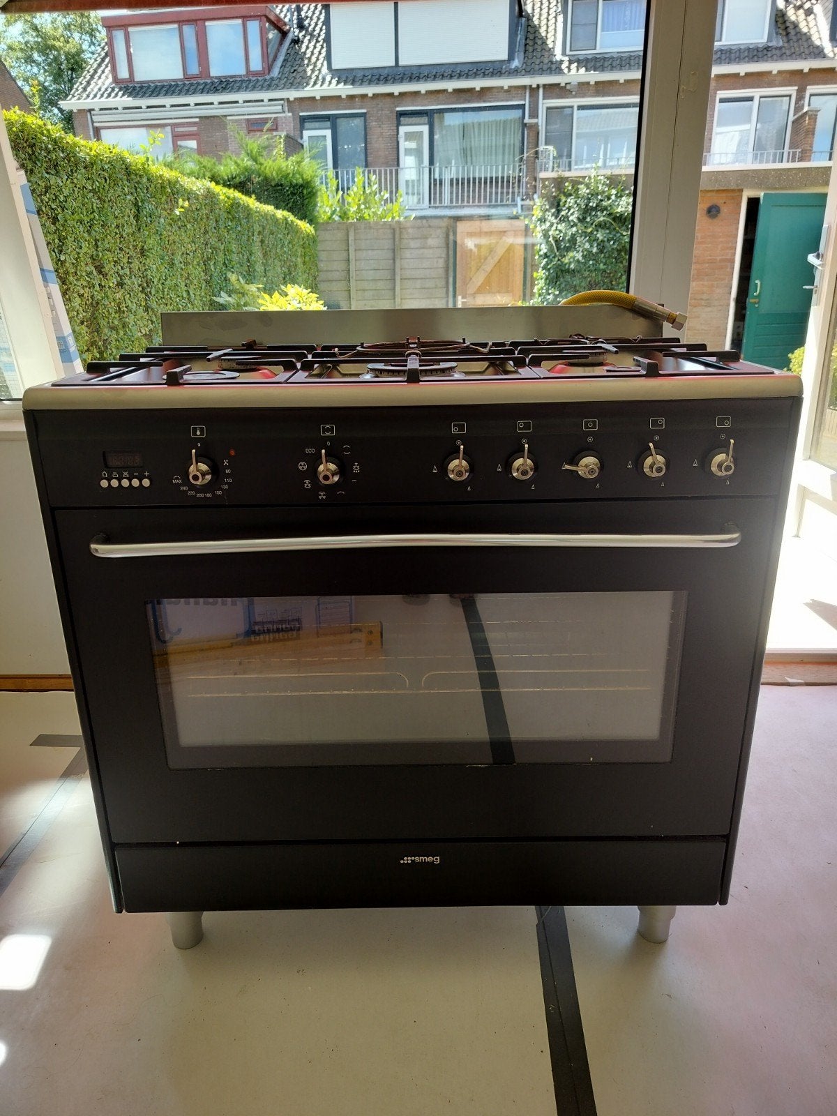 SMEG gasfornuis met oven, Witgoed en Apparatuur, Fornuizen, Ophalen, Gebruikt, 60 cm of meer, Gas