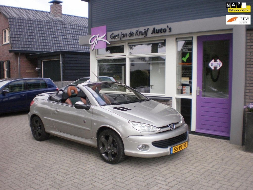 Peugeot 206 CC 2.0-16V Roland Garros Rally NL Youngtimer + N, Auto's, Peugeot, Bedrijf, Te koop, ABS, Airbags, Airconditioning