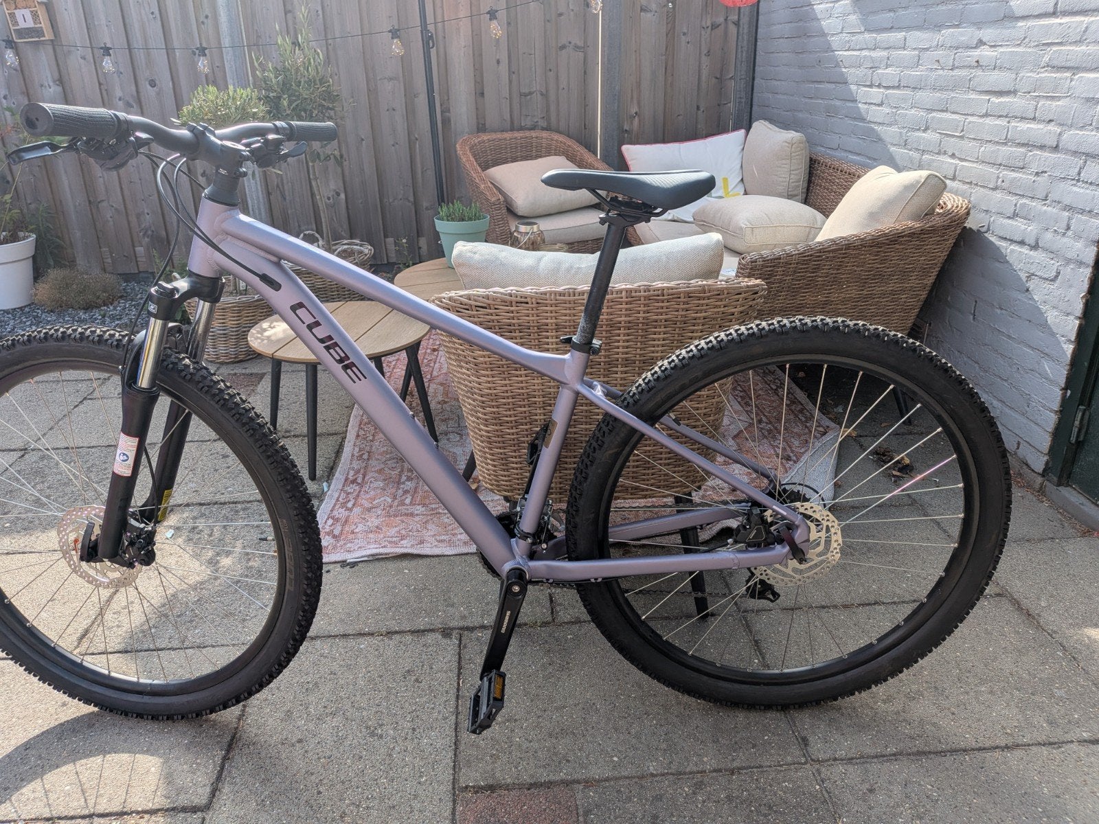 Z.g.a.n CUBE AIM ONE Mountainbike - Lightpurple/Chrome, Fietsen en Brommers, Ophalen, Zo goed als nieuw, Overige merken