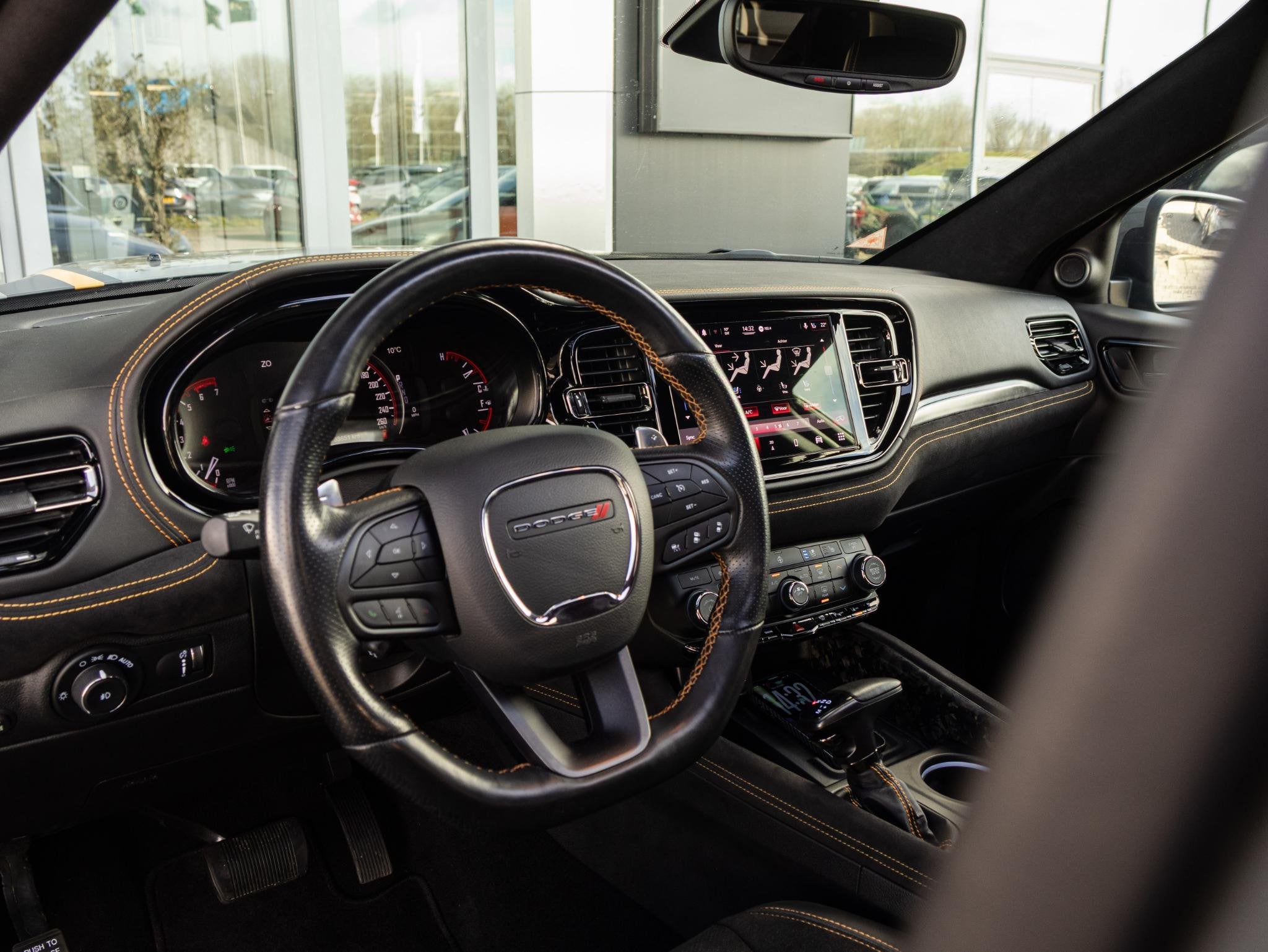 Dodge Durango R/T 5.7L V8 Dodge Durango R/T 5.7L HEMI V8 | V, Auto's, Bestelauto's, Automaat, 5654 cc, 360 pk, Nieuw