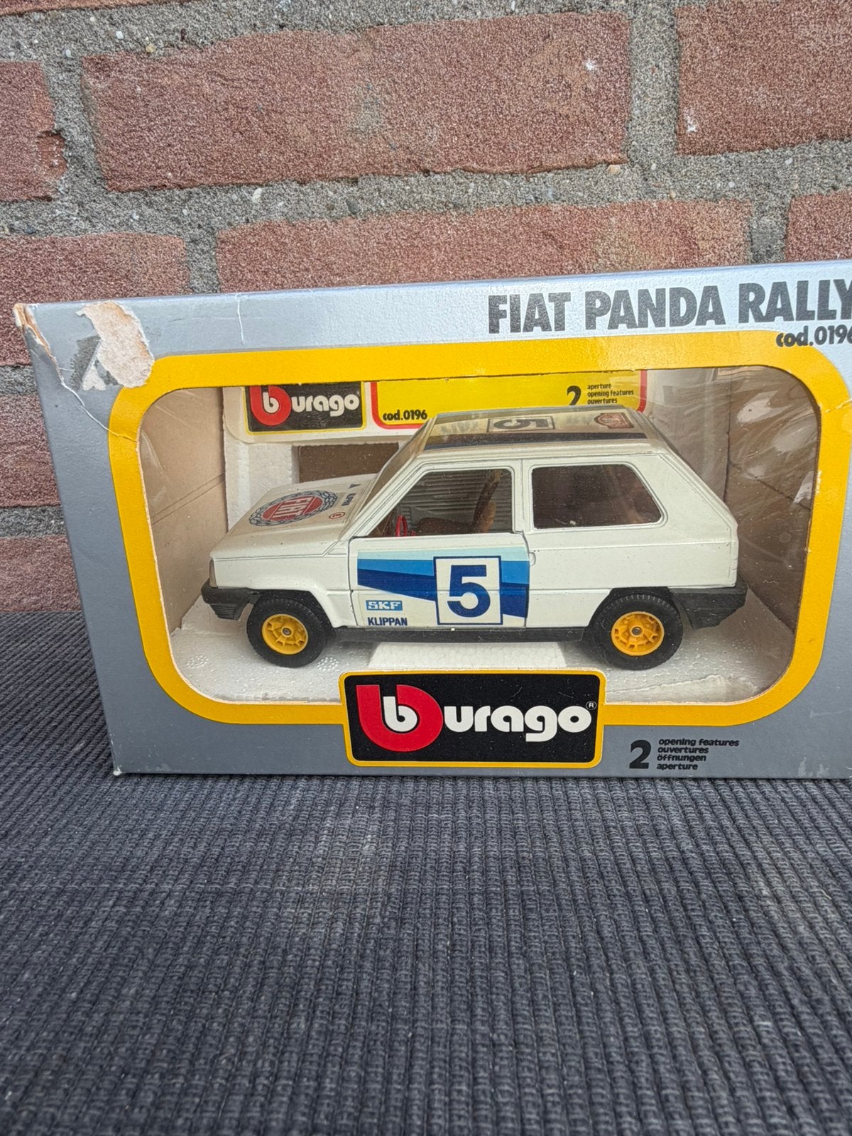 1:24 Bburago Fiat Panda rally #5, Hobby en Vrije tijd, Ophalen of Verzenden, Zo goed als nieuw, Bburago