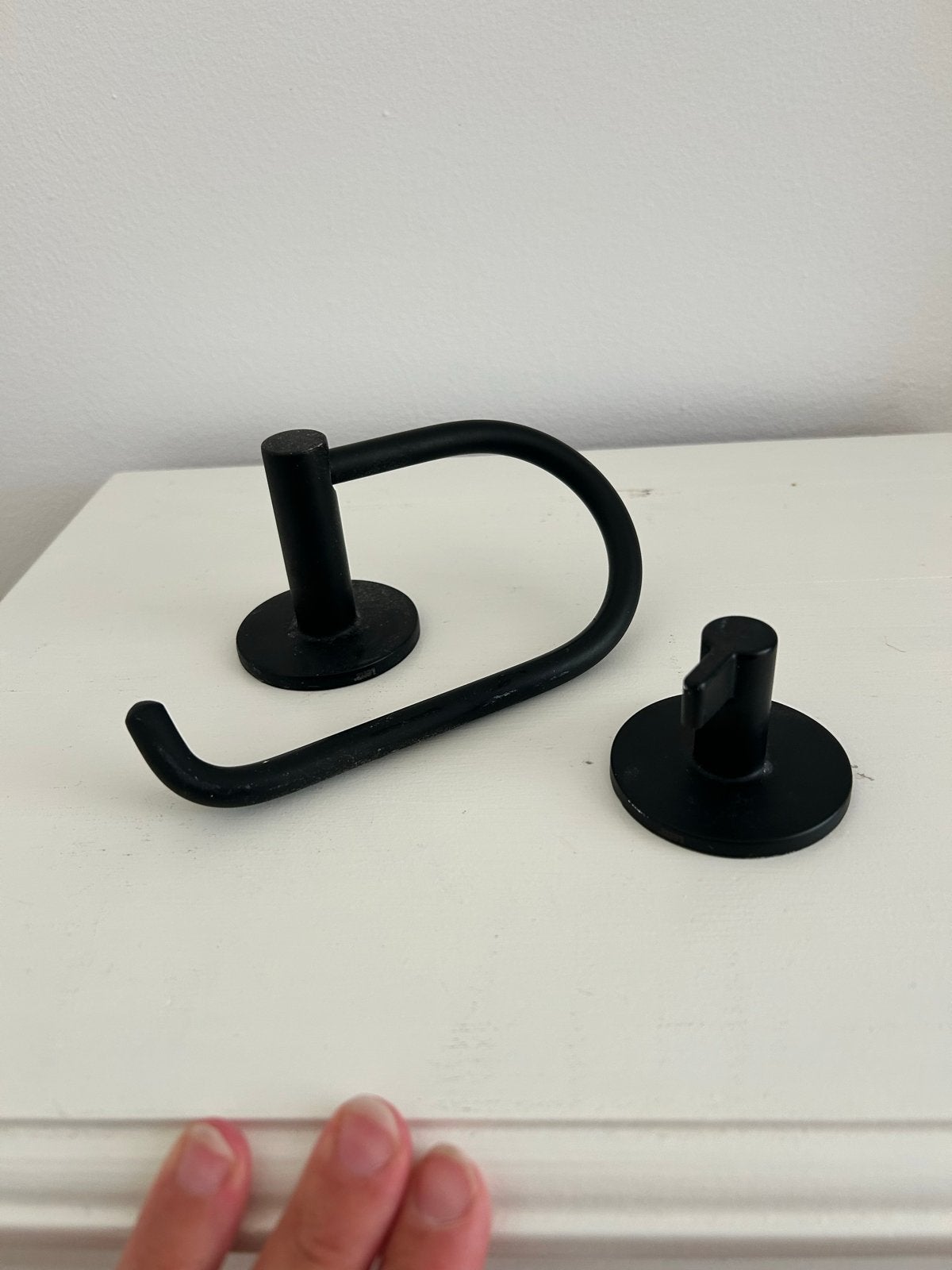 Zwarte Toiletrolhouder en Handdoekhaak met Spijkers, Ophalen, Nieuw, Zwart, Toilet-accessoire