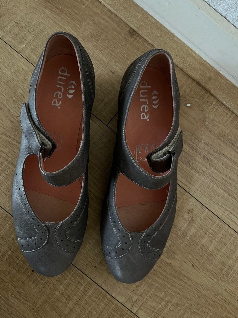 durea schoenen  5,5 38 39 schoenen dames kleine hak leren, Durea, Schoenen met lage hakken, Beige, Ophalen of Verzenden