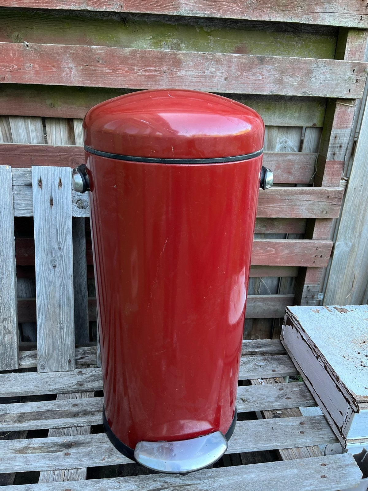 Brabantia prullenbak rood, Ophalen, 50 – 75, Gebruikt, Met pedaal