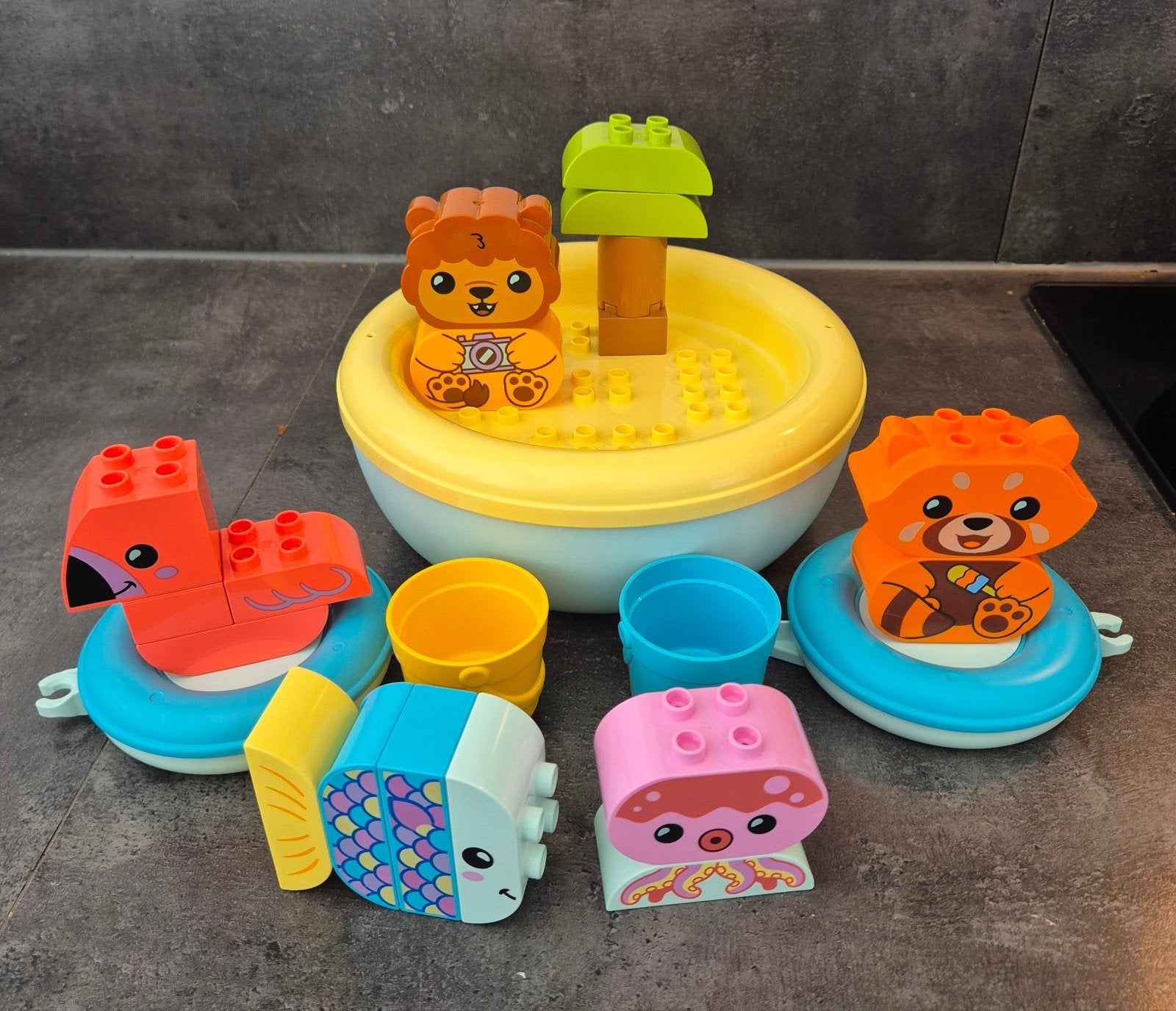 2x LEGO Duplo Drijvend Diereneiland & Rode Panda, Verzenden, Zo goed als nieuw
