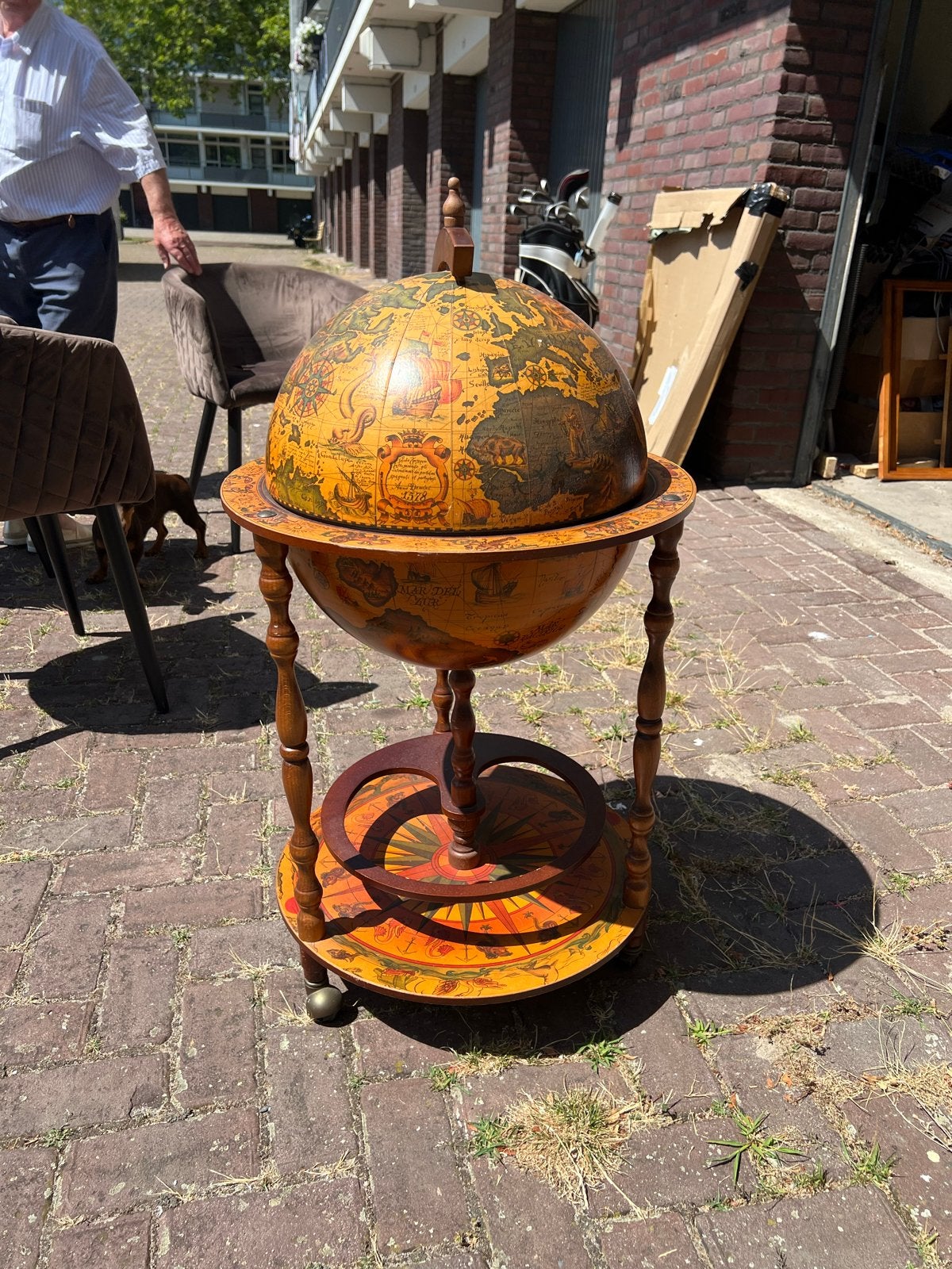 Antieke Globebar Wereldbol op Wielen - Decoratief & Function, Huis en Inrichting, Ophalen, Gebruikt, Draaibaar, Globebar