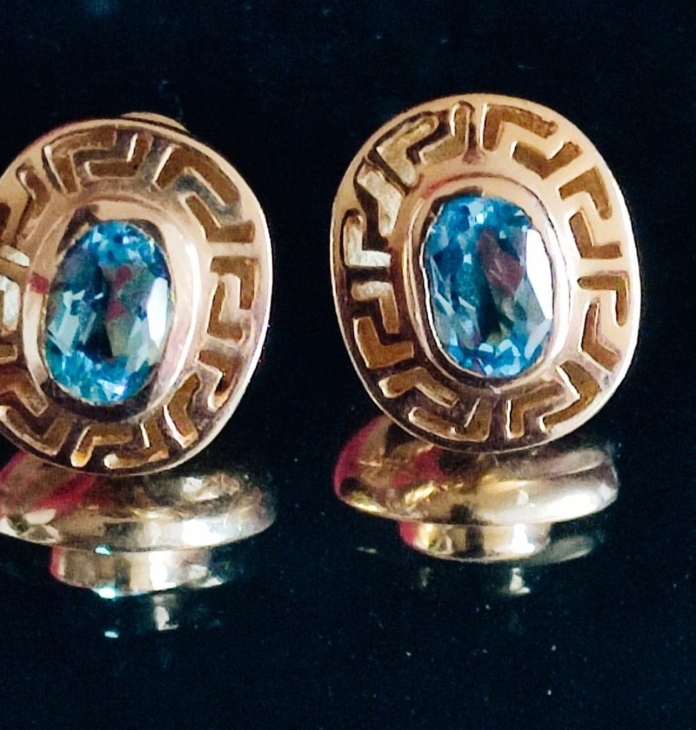 Gouden oorstekers met topazen 2,50kt, Sieraden, Tassen en Uiterlijk, Oorbellen, Ophalen of Verzenden, Zo goed als nieuw, Met edelsteen