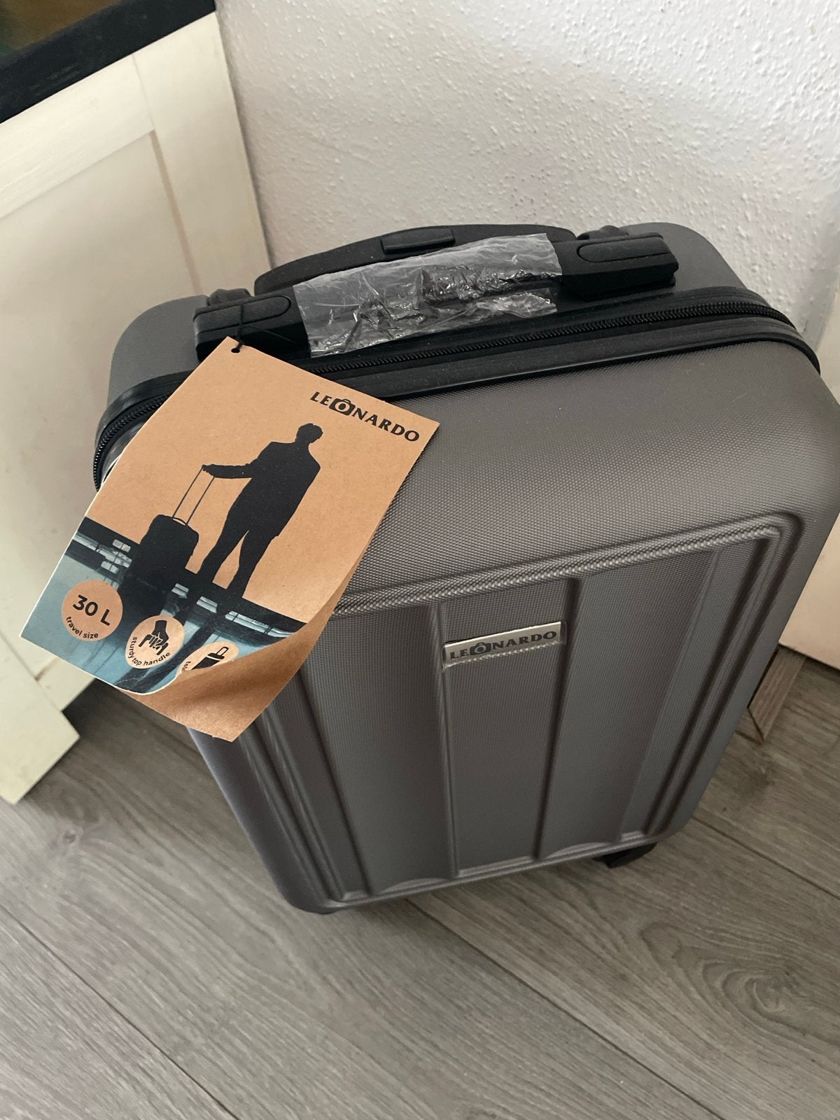 Nieuwe Leonardo Handbagage Koffer - Grijs, 30L, 20 tot 30 cm, Minder dan 40 cm, Nieuw, Ophalen of Verzenden