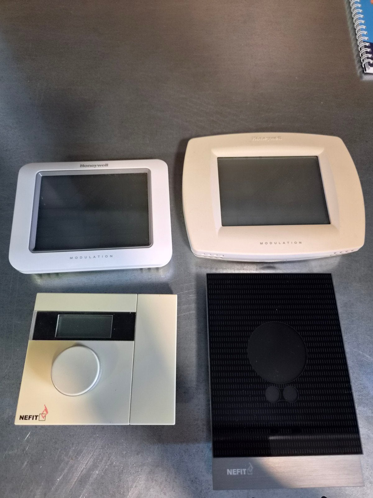 Partij thermostaten Honeywell Chronotherm en Nefit, Doe-het-zelf en Verbouw, Thermostaten, Ophalen of Verzenden, Gebruikt