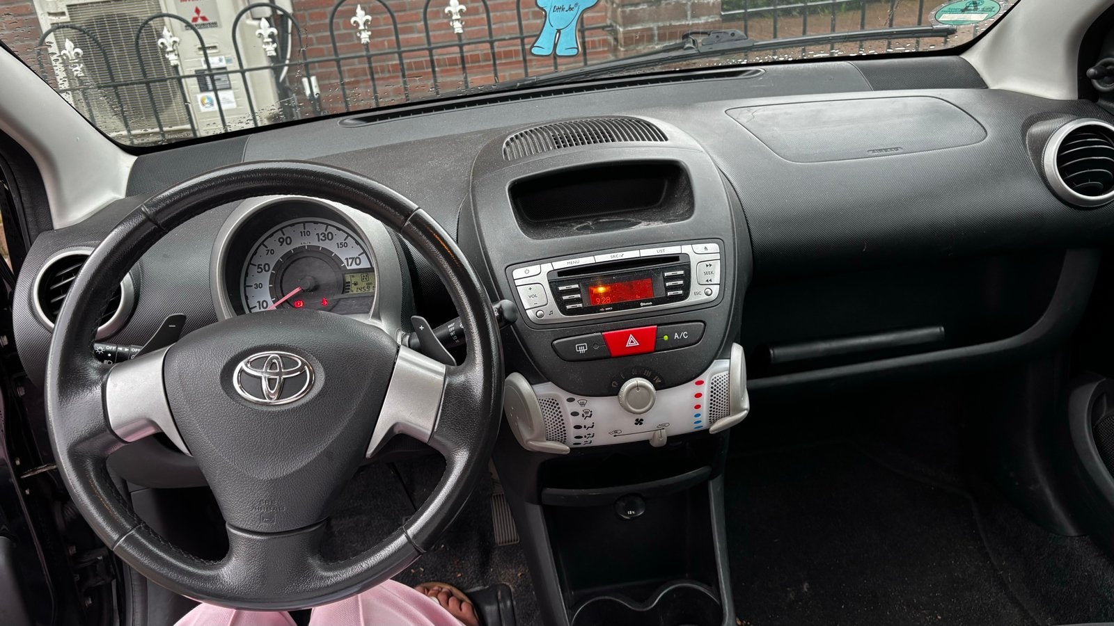 Foto 15 van VERKOCHT Toyota Aygo 1.0 12V Vvt-i 5DRS MMT 2013 Zwart