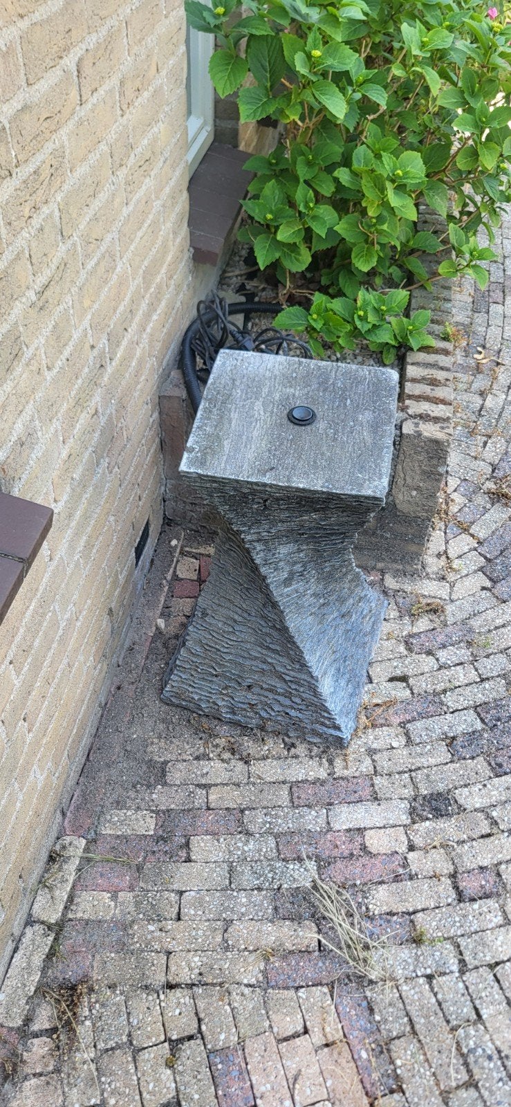Waterornament - 62 cm hoog, 80 kg, incl. pomp en slang, Ophalen