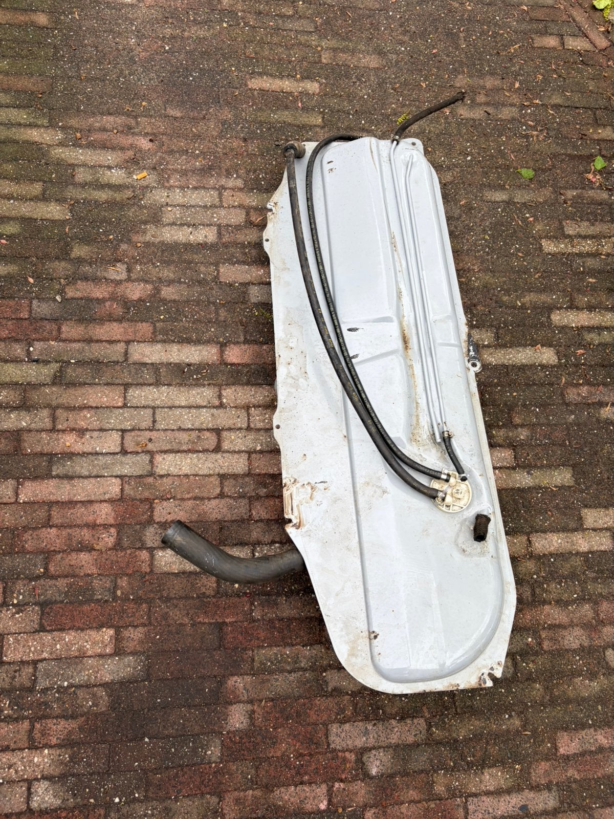 bmw e30 type 1 benzinetank nieuwstaat, Auto diversen, Tuning en Styling, Ophalen