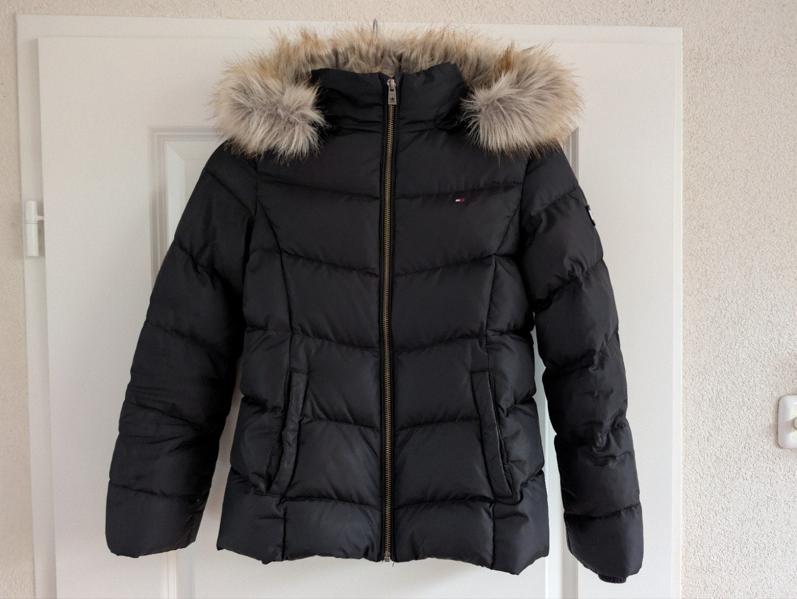 Tommy Hilfiger originele puffer donsjas met bontkraag Mt 152, Zwart, Ophalen of Verzenden, Zo goed als nieuw, Maat 34 (XS) of kleiner
