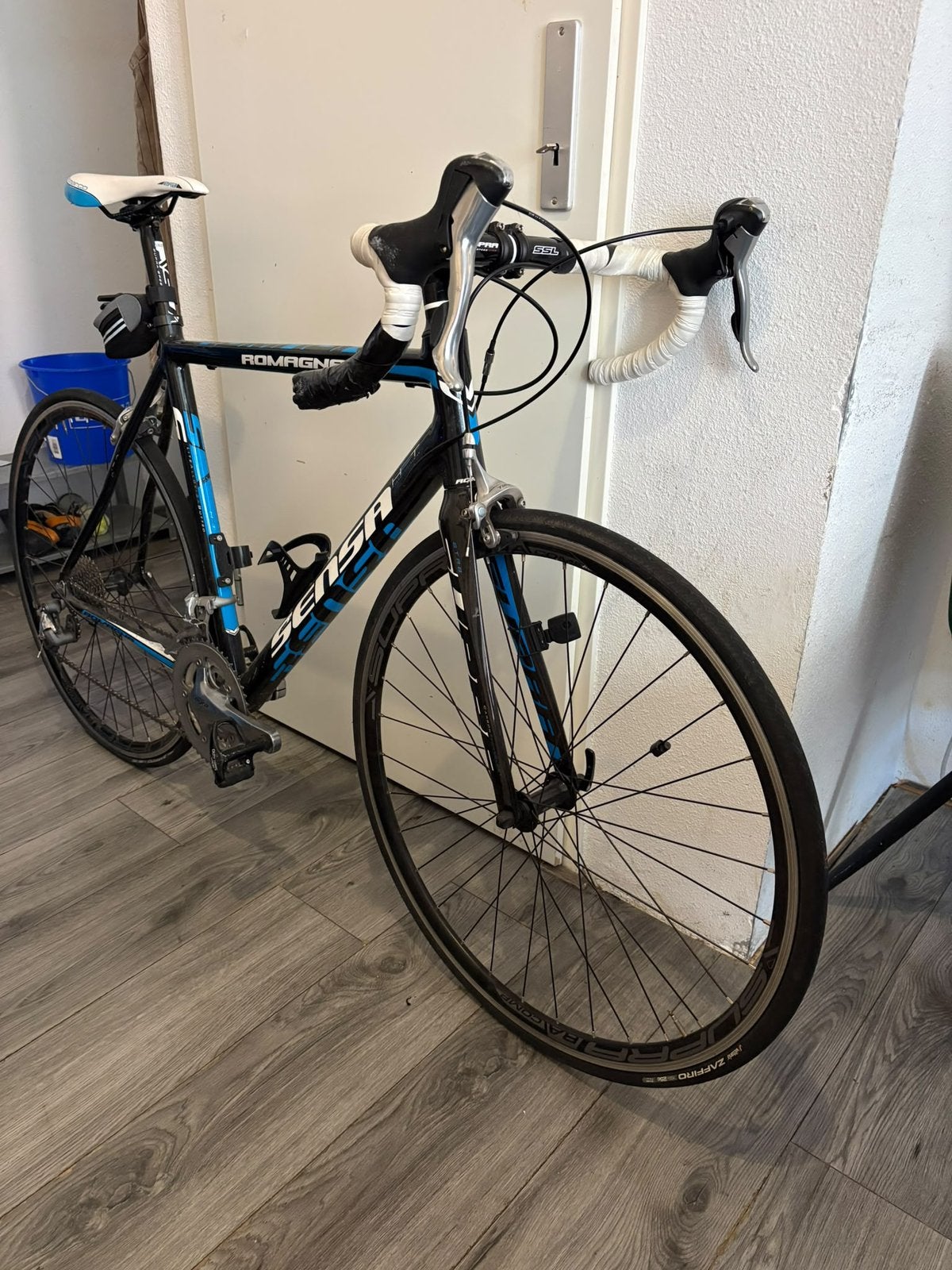 Foto 5 van Sensa Romagna Wielrenfiets