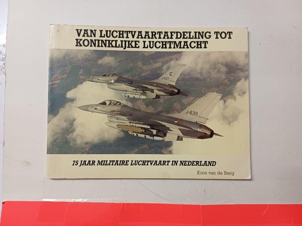 Boekje - AVIODOME - Van Luchtvaartafdeling tot Koninklijke, Ophalen of Verzenden, 1945 tot heden, Gelezen, Luchtmacht