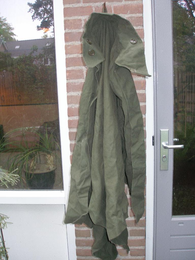 Twee regencapes, Ophalen of Verzenden, Landmacht, Nederland, Kleding of Schoenen