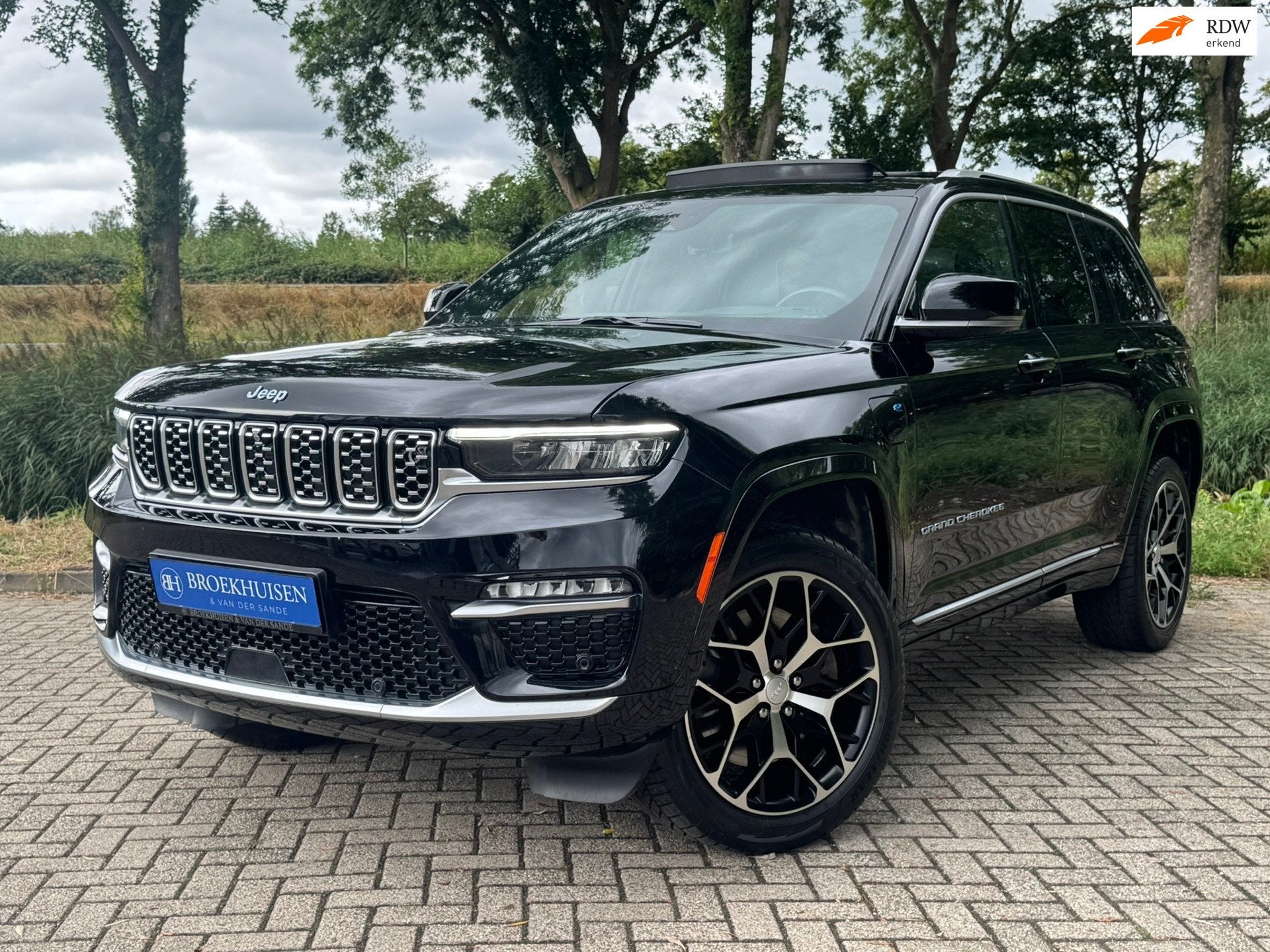 Jeep Grand Cherokee 2.0 Summit Reserve Plug in Hybrid 4xe 38, Automaat, Zwart, 4 cilinders, 38 km/l