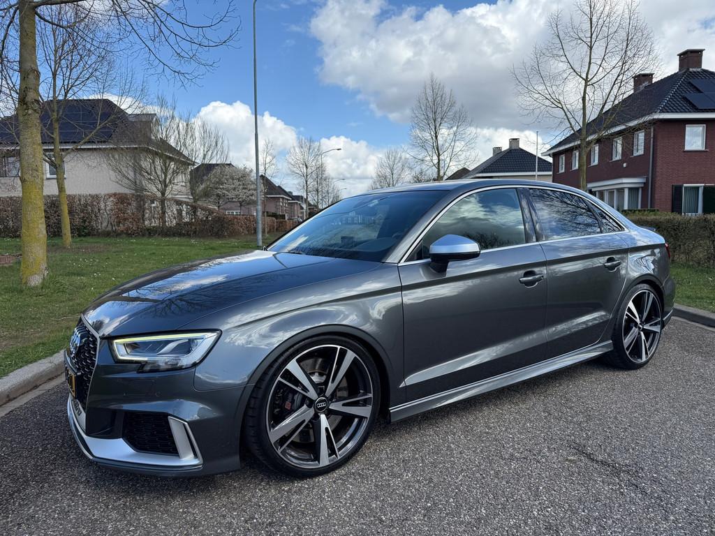 Audi A3 Limousine 2.5 TFSI RS 3 quattro, Auto's, Audi, Automaat, 1490 kg, Euro 6, RS3