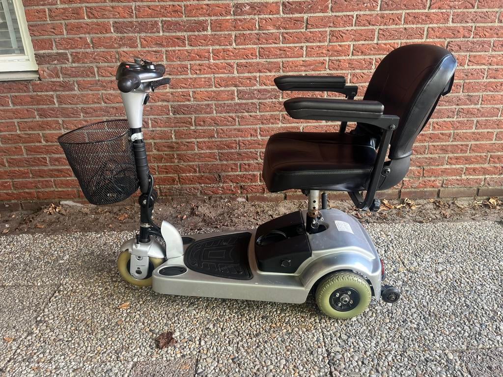 Opvouwbare inklapbare scootmobiel **nieuwe accu’s**, 10 km/u of minder, Gebruikt, 15 km of minder, Ophalen