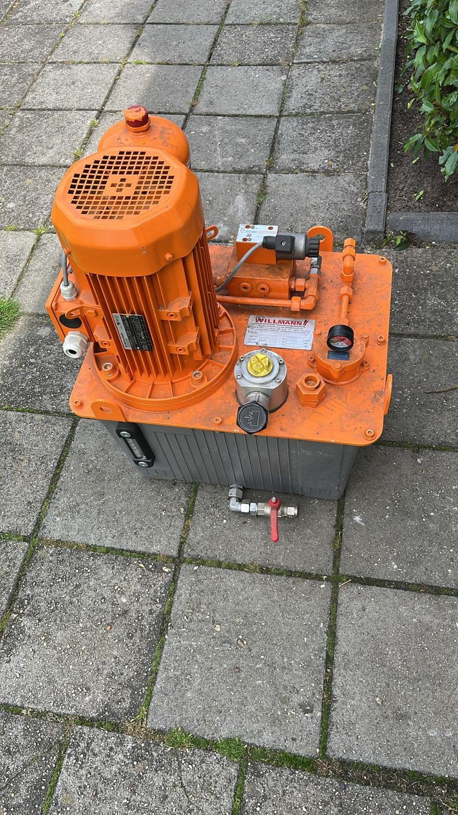Hydro unit, Ophalen
