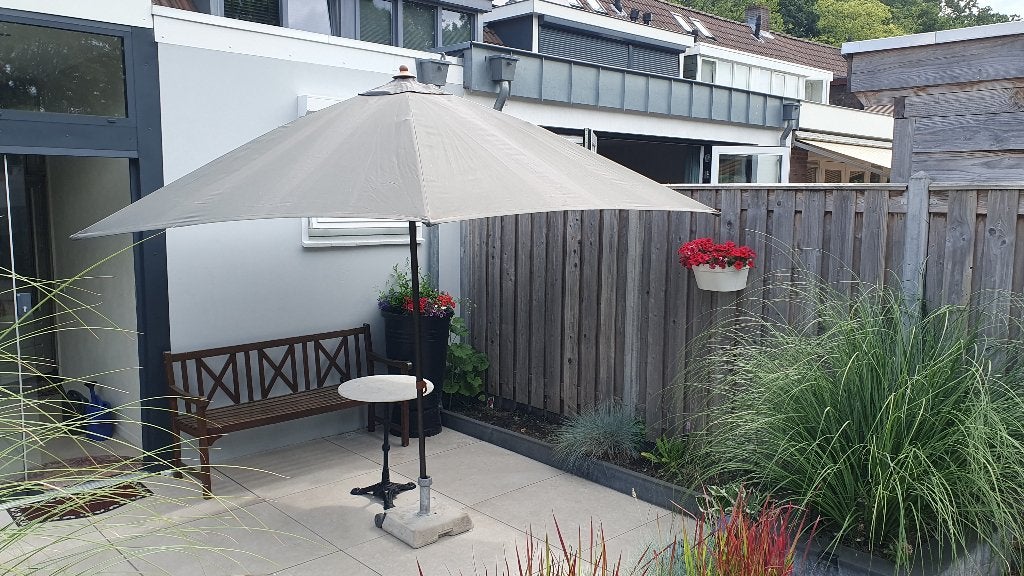 Parasol Le Soleil, Tuin en Terras, Parasols, Zo goed als nieuw, Overige typen, 2 tot 3 meter, Verstelbaar, Waterdicht, Ophalen