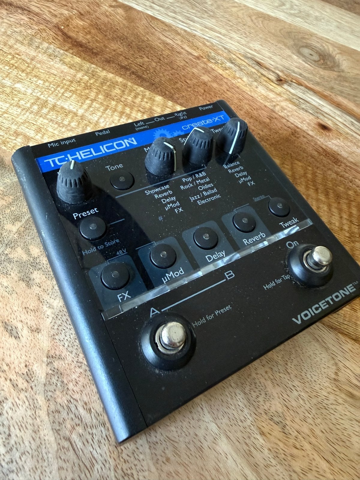 TC Helicon Create XT voice processor + pedaal remote + adapt, Ophalen of Verzenden, Gebruikt, Delay of Echo