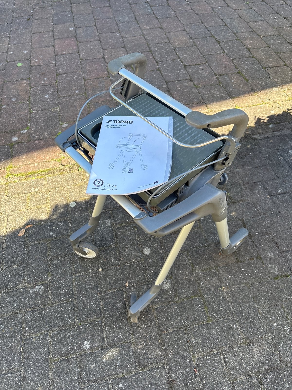 Rollator vrij nieuw, Diversen, Ophalen, Zo goed als nieuw